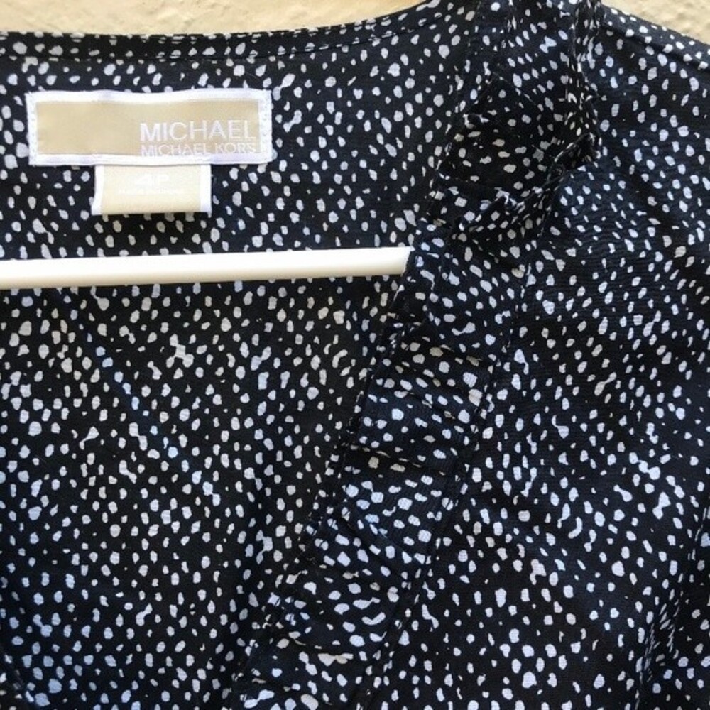 Micheal Kors button down shirt - Picture 4 of 5
